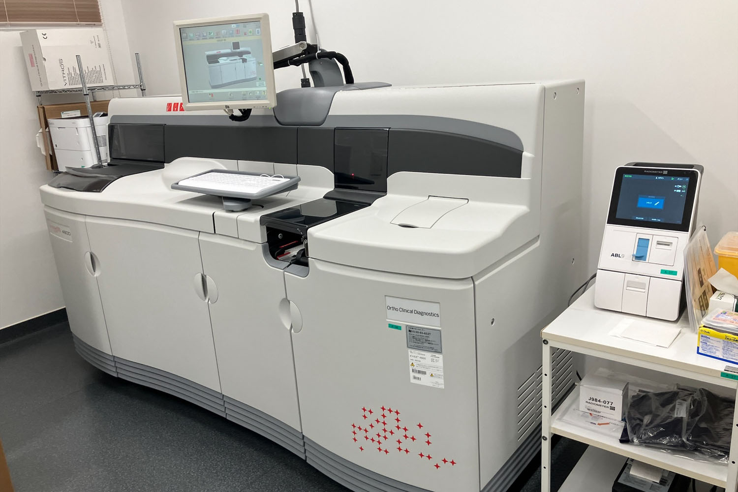 全自動生化学自動分析装置 VITROS4600