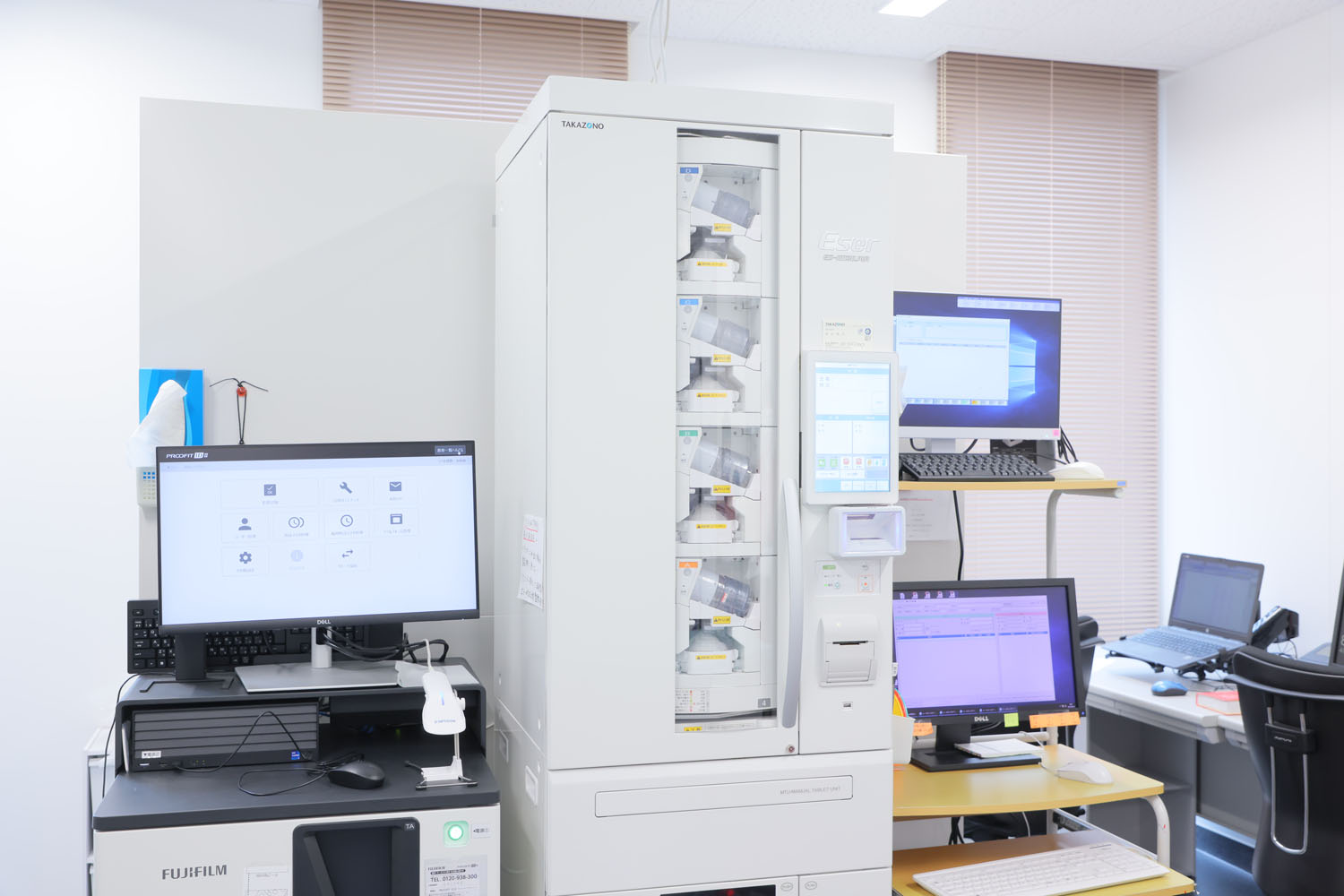 全自動錠剤包装機 Eser ES-M130J4R / AIによる薬剤監視ロボット PROOFIT 1DⅡ